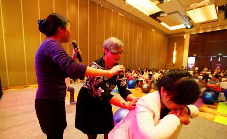 济南首届拉玛泽分娩减痛体验营温情开启